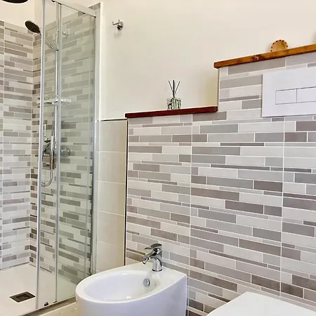 Sul Mare Con Giardino E Vista Mozzafiato ヴィラ カステルサルド