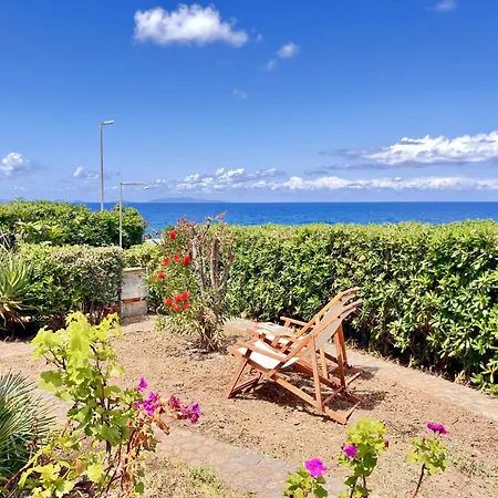 Sul Mare Con Giardino E Vista Mozzafiato