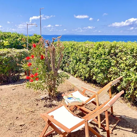 Sul Mare Con Giardino E Vista Mozzafiato ヴィラ