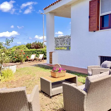 Sul Mare Con Giardino E Vista Mozzafiato Villa Castelsardo